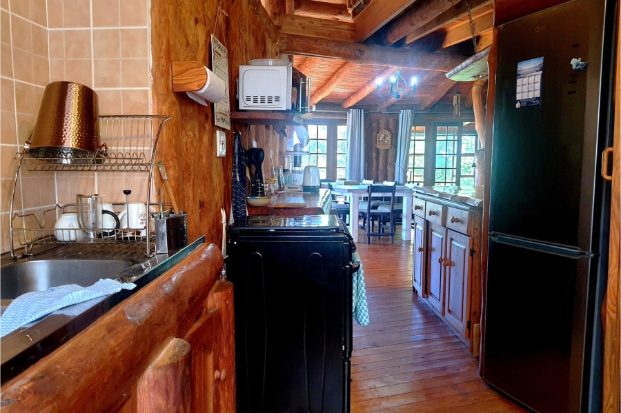3 Bedroom Property for Sale in Boggomsbaai Western Cape